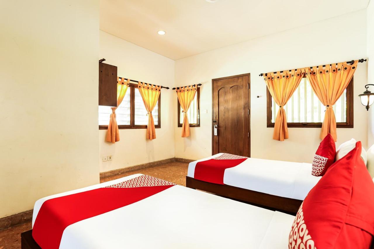 Oyo 90893 Mimpi Bungalows Kuta Lombok Esterno foto