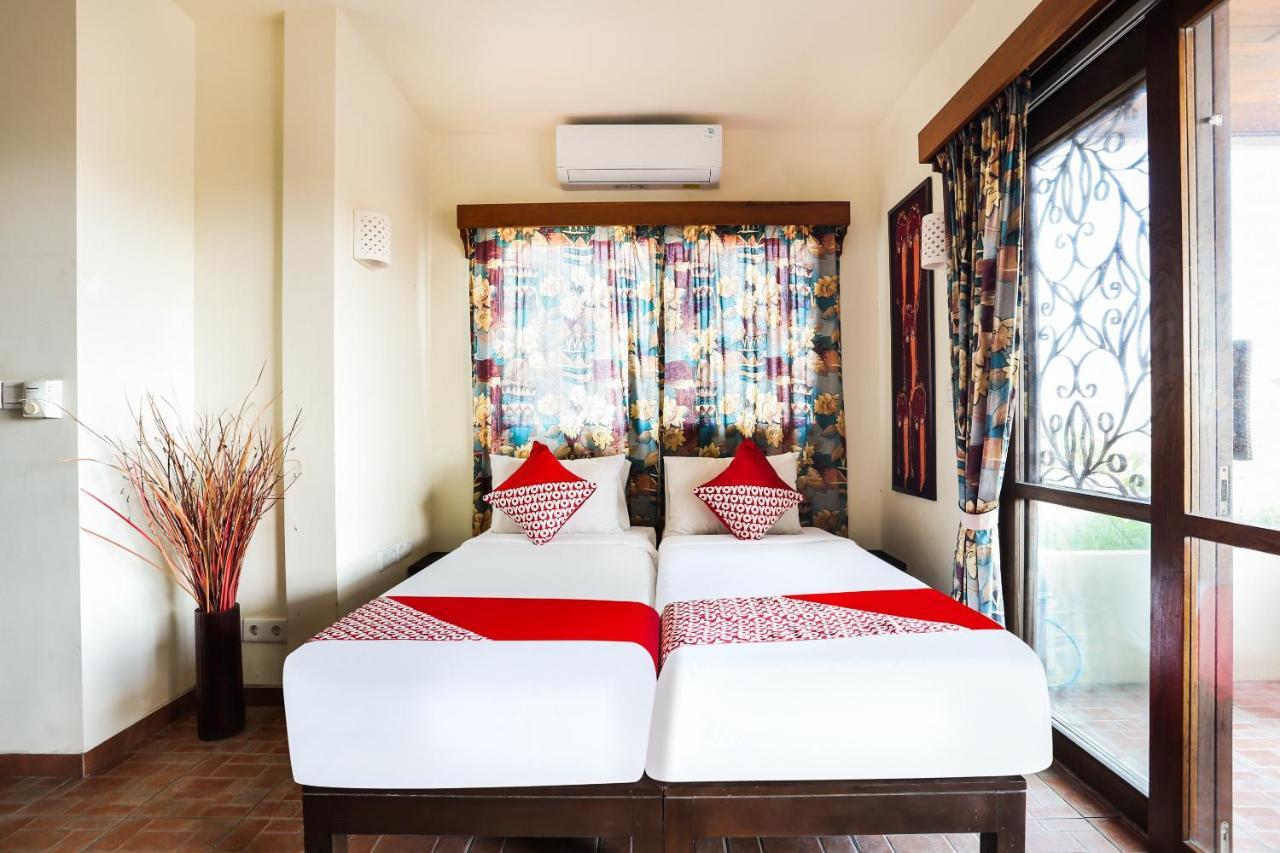 Oyo 90893 Mimpi Bungalows Kuta Lombok Esterno foto