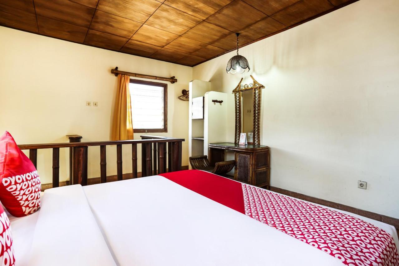 Oyo 90893 Mimpi Bungalows Kuta Lombok Esterno foto