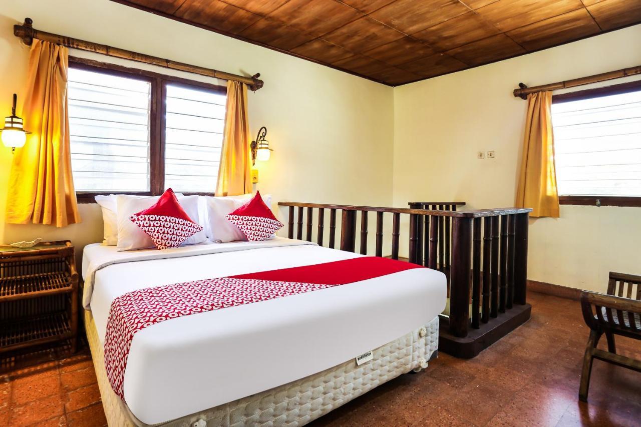 Oyo 90893 Mimpi Bungalows Kuta Lombok Esterno foto